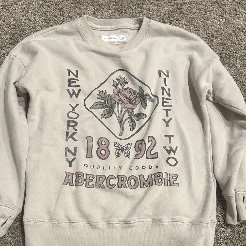 Abercrombie & Fitch Cream Graphic Crewneck Sweater